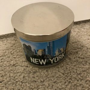 Bath and body works rose water and ivy candle